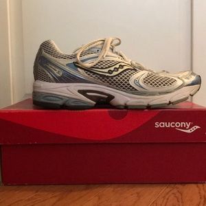 Saucony running shoes, size 8.5